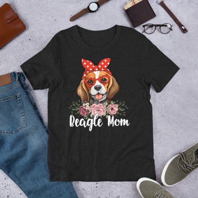 Cute Beagle Mom T-Shirt for Dog Lovers Unisex t-shirt